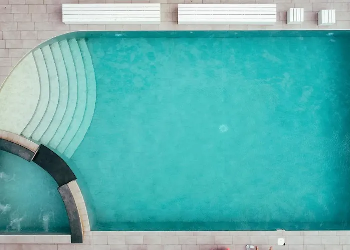 فيريتي بيتش 4*