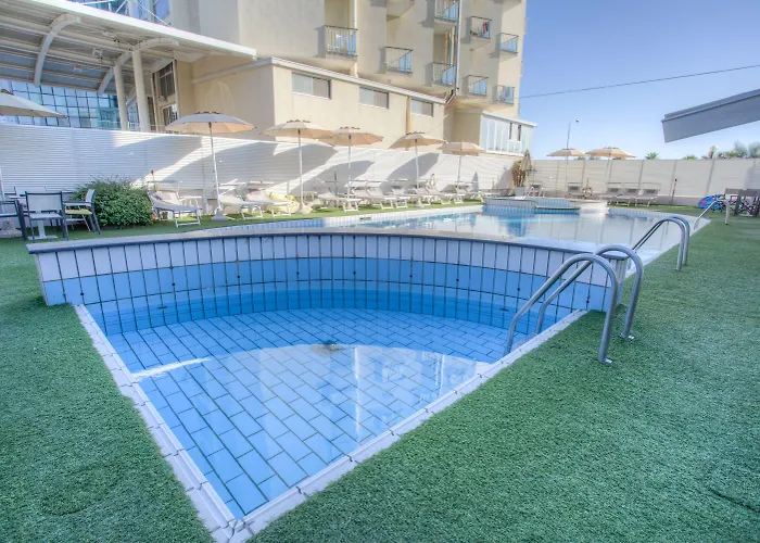 فيريتي بيتش 4*