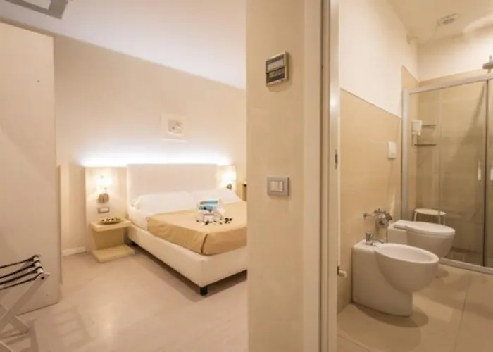 Ferretti 4*