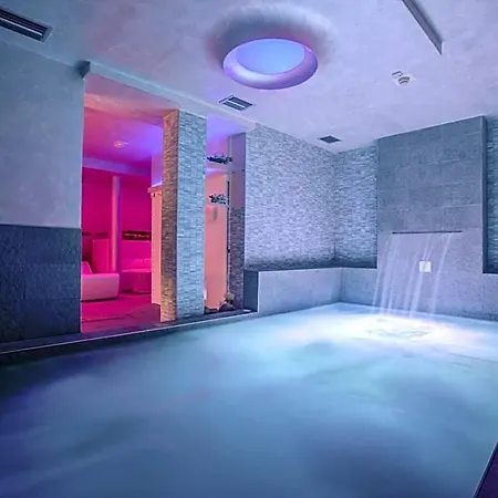 Hotel Ferretti 4*