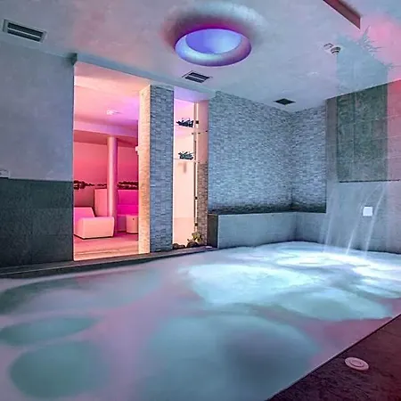 Hotel Ferretti 4*