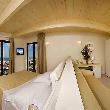 Ferretti Hotel Rímini