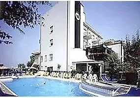 Ferretti מלון
