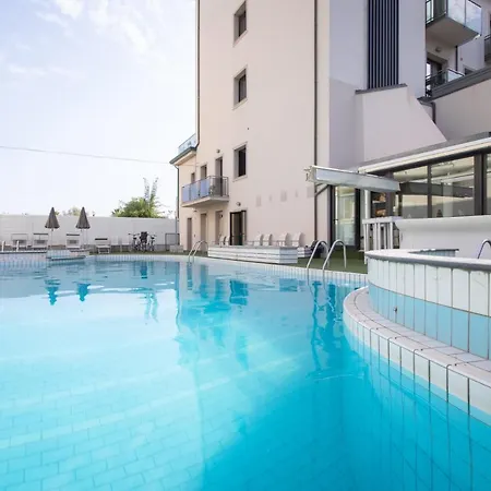 Ferretti Отель 4*