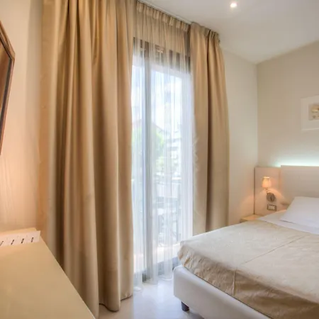 Hotel Ferretti 4*
