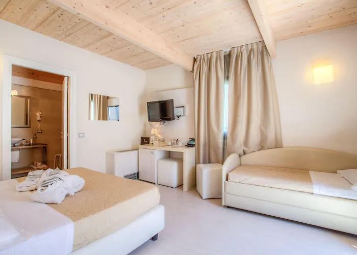 فندق فيريتي بيتش 4*